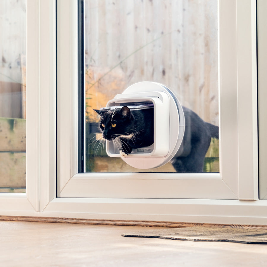 SureFlap Microchip Cat Flap Connect & Hub Bundle – White Small/Medium